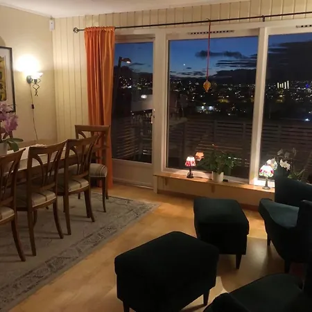 Ferienhaus Large House With Spectacular View Tromsø