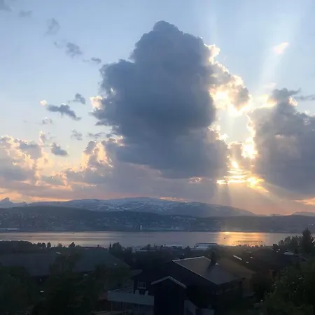 Large House With Spectacular View Feriehus